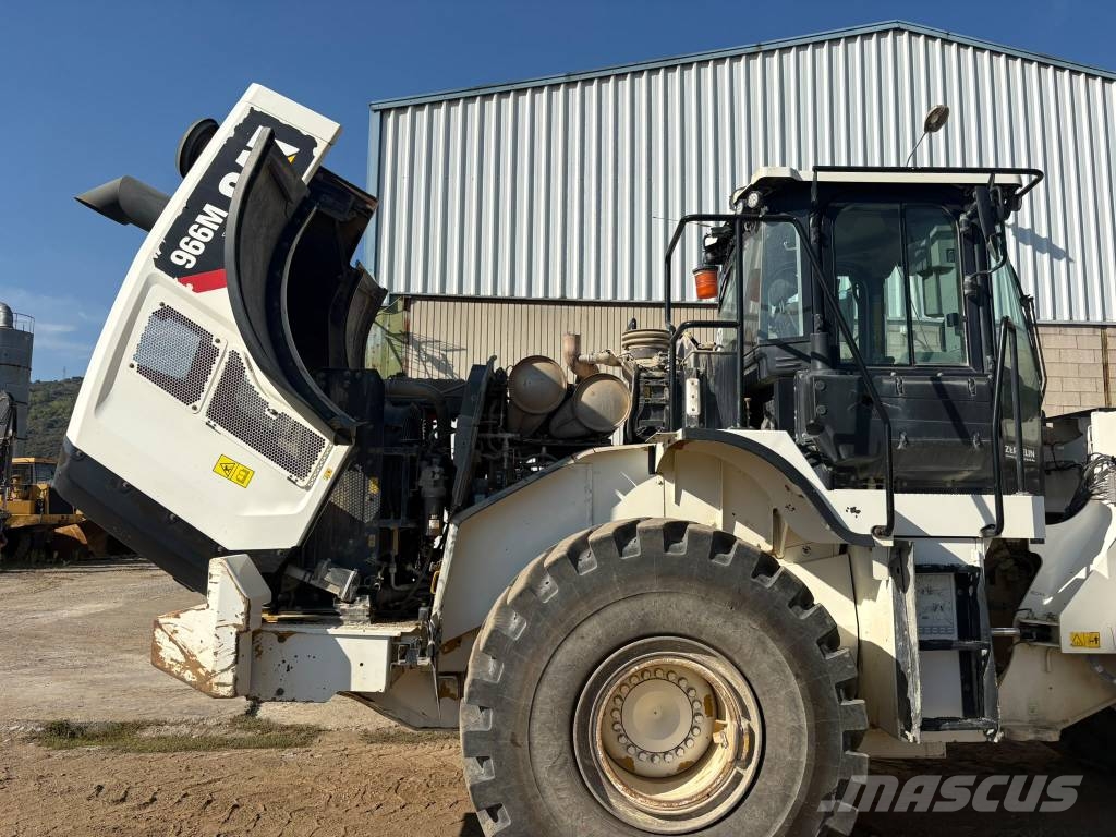 CAT 966 M Kolesni nakladalci
