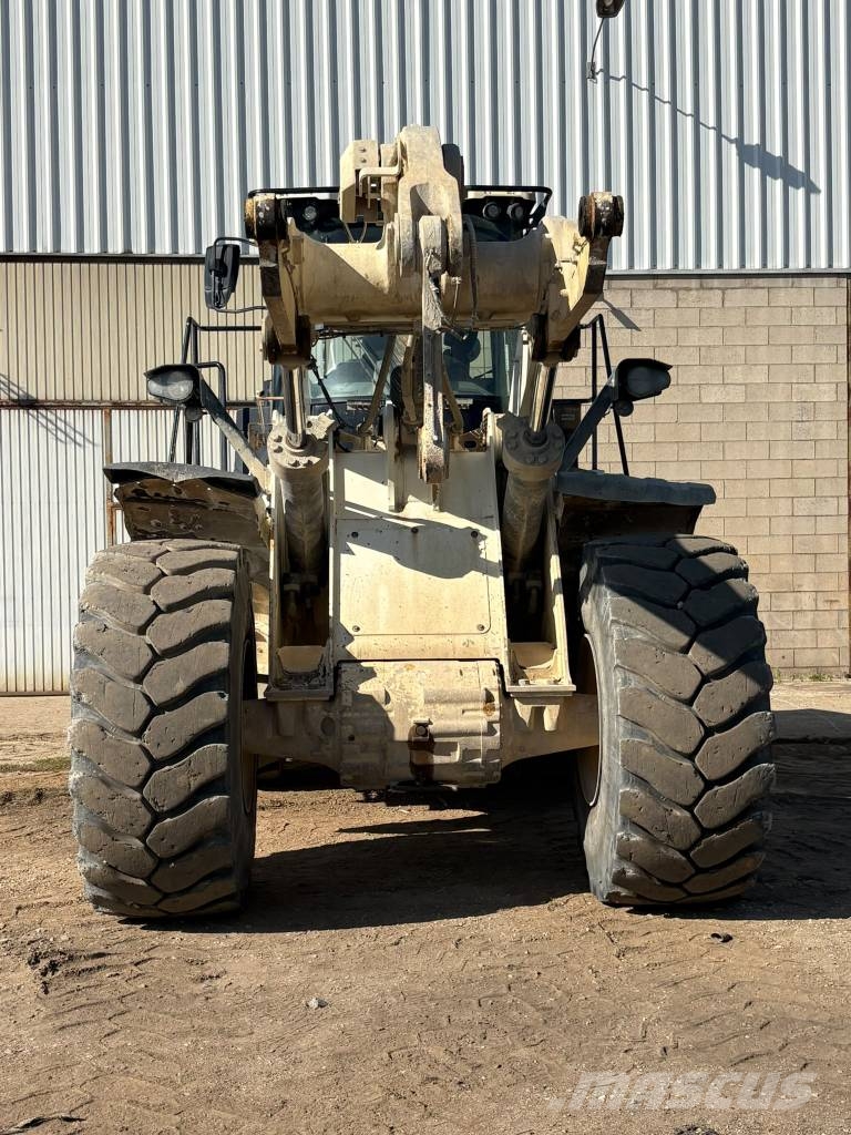 CAT 966 M Kolesni nakladalci