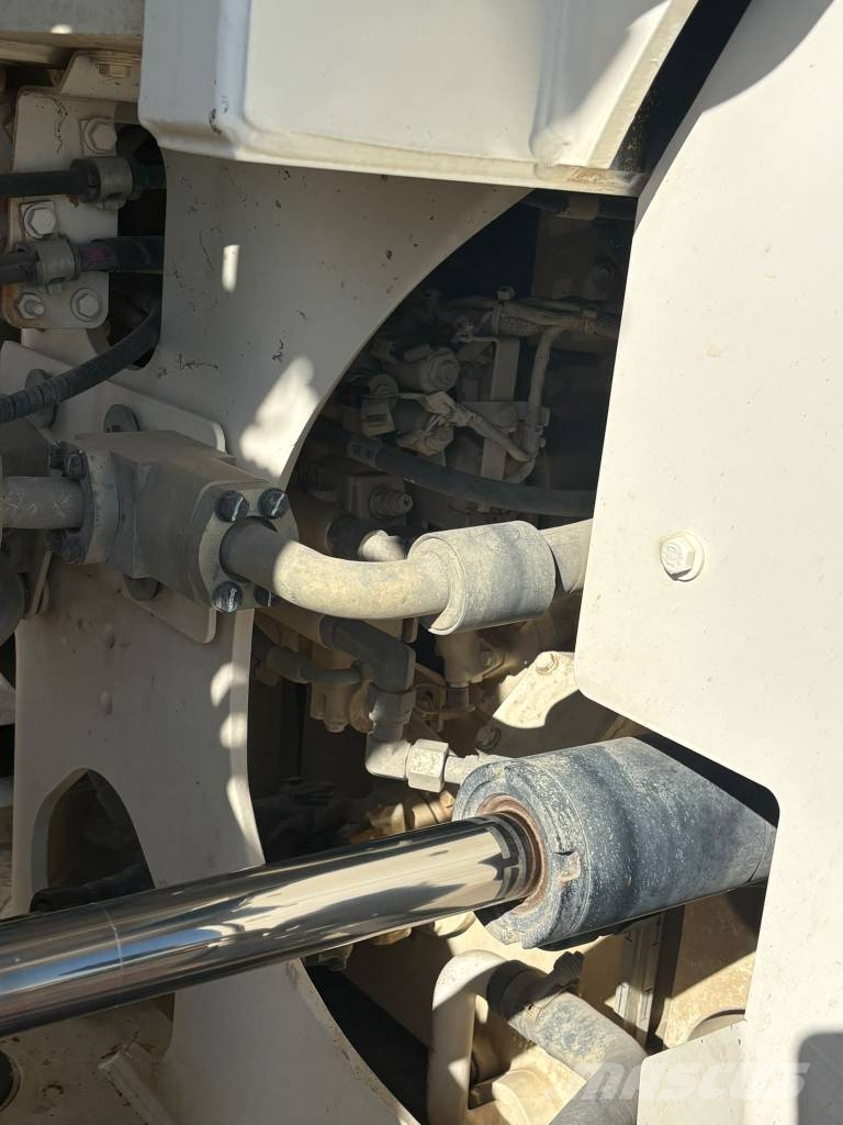 CAT 966 M Kolesni nakladalci