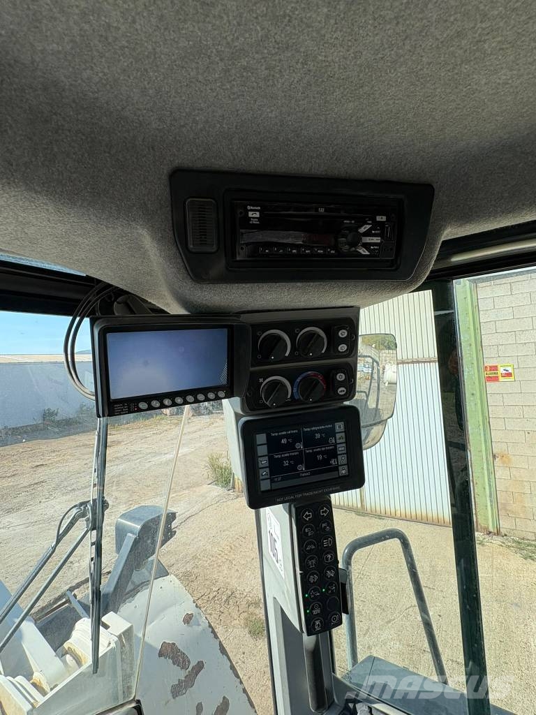 CAT 966 M Kolesni nakladalci