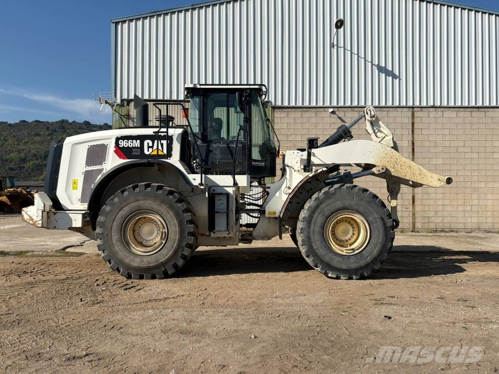 CAT 966 M Kolesni nakladalci