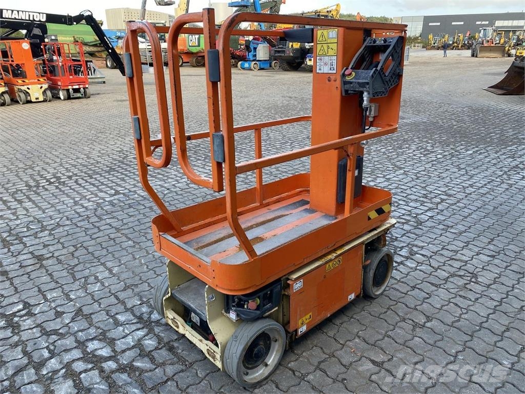JLG 1230ES Henkilönostimet ja nostolaitteet