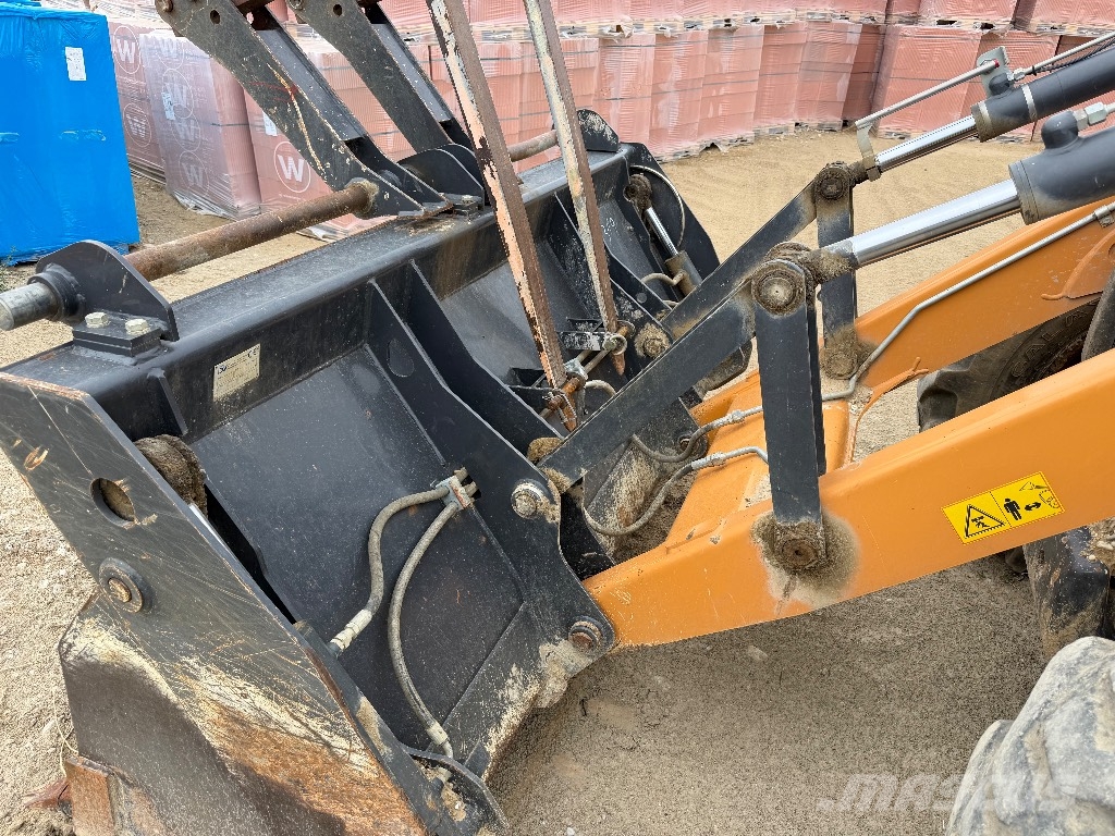CASE 695 Εκσκαφείς Φορτωτές τύπου JCB