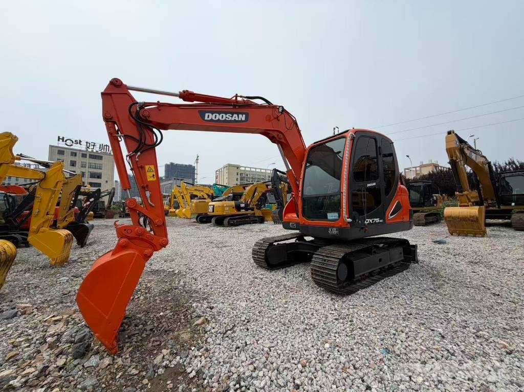 Doosan DX 75-9 C Midigraafmachines 7t - 12t