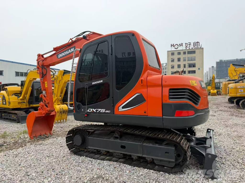 Doosan DX 75-9 C Midigraafmachines 7t - 12t