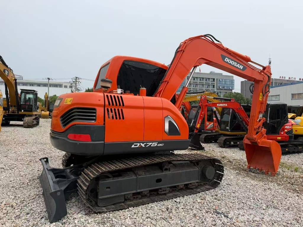 Doosan DX 75-9 C Midigraafmachines 7t - 12t