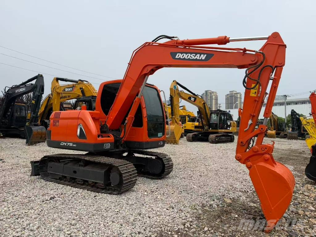 Doosan DX 75-9 C Midigraafmachines 7t - 12t