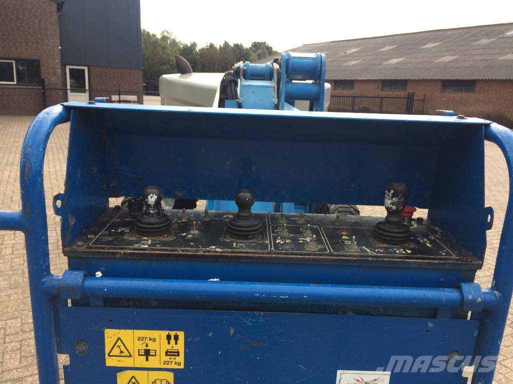 Genie Z 45/25 J Bomlifte med knækarm