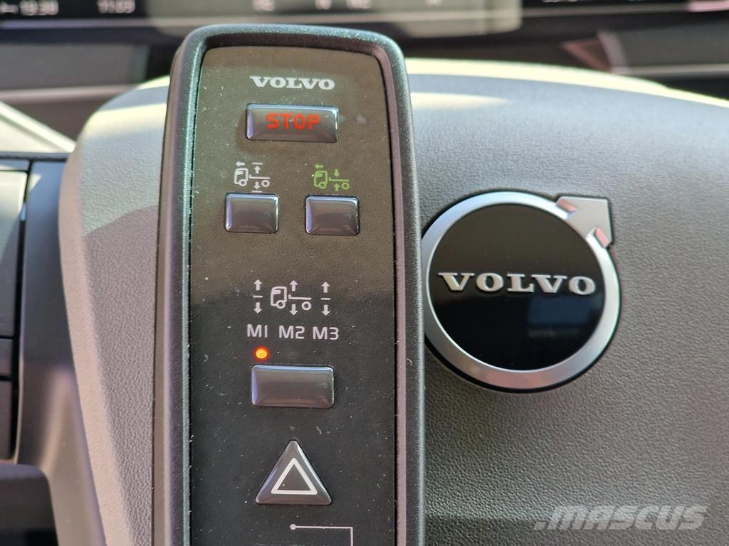 Volvo FH 13.500 Globetrotter XL 4x2 - NEW - Full spec - Vlačilci