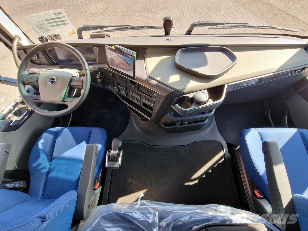 Volvo FH 13.500 Globetrotter XL 4x2 - NEW - Full spec - Vlačilci
