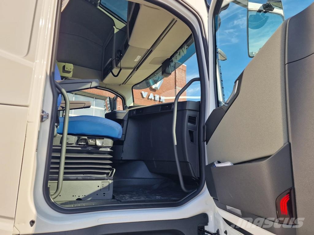 Volvo FH 13.500 Globetrotter XL 4x2 - NEW - Full spec - Vlačilci