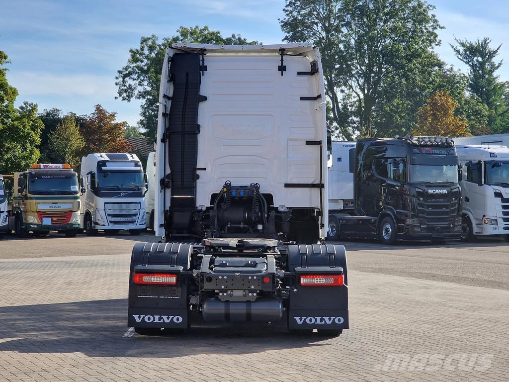 Volvo FH 13.500 Globetrotter XL 4x2 - NEW - Full spec - Vlačilci
