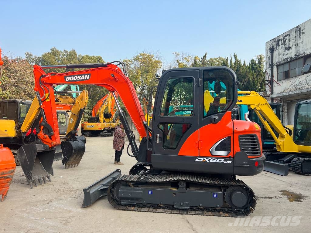 Doosan DX60-9 C Bageri guseničari