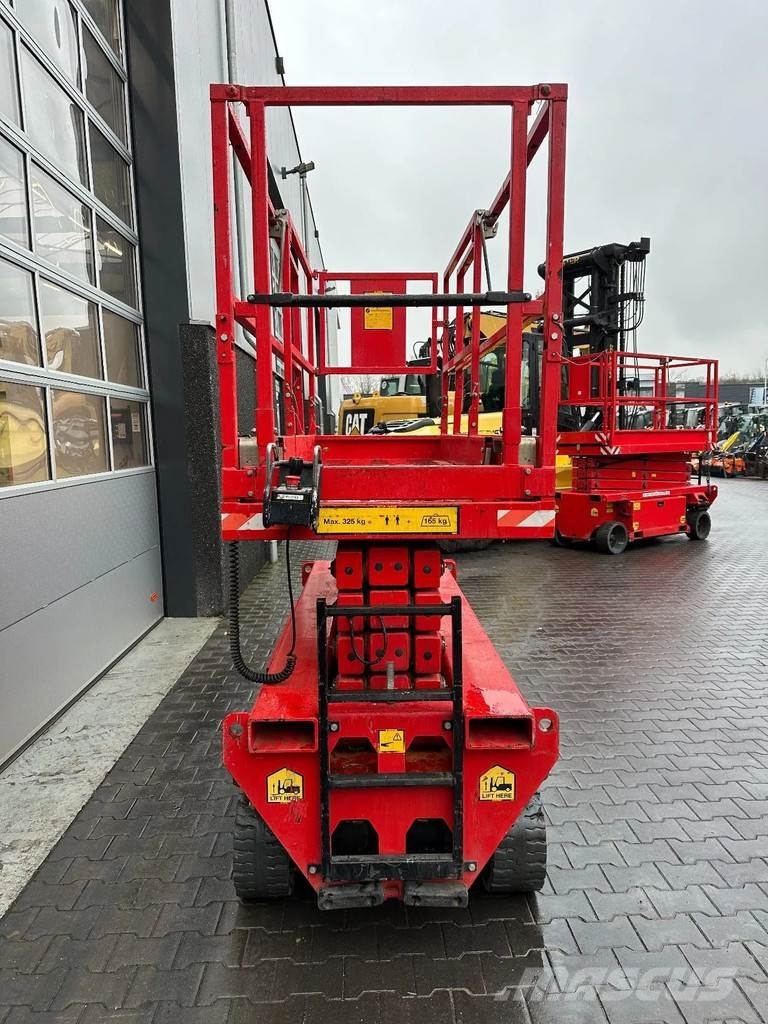 Holland Lift Ecostar HL-9710 Nůžková zvedací plošina
