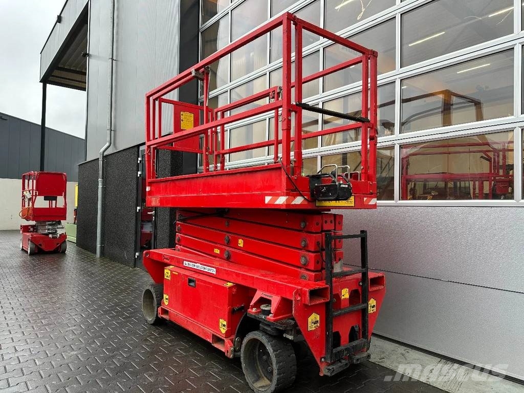 Holland Lift Ecostar HL-9710 Nůžková zvedací plošina