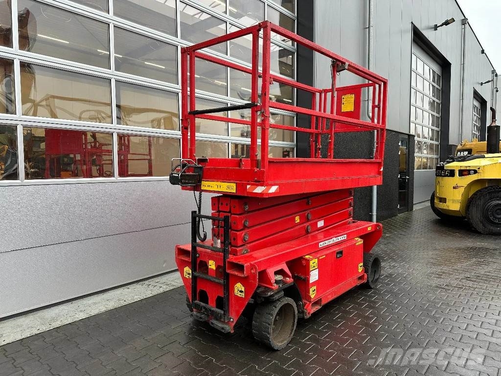 Holland Lift Ecostar HL-9710 Nůžková zvedací plošina