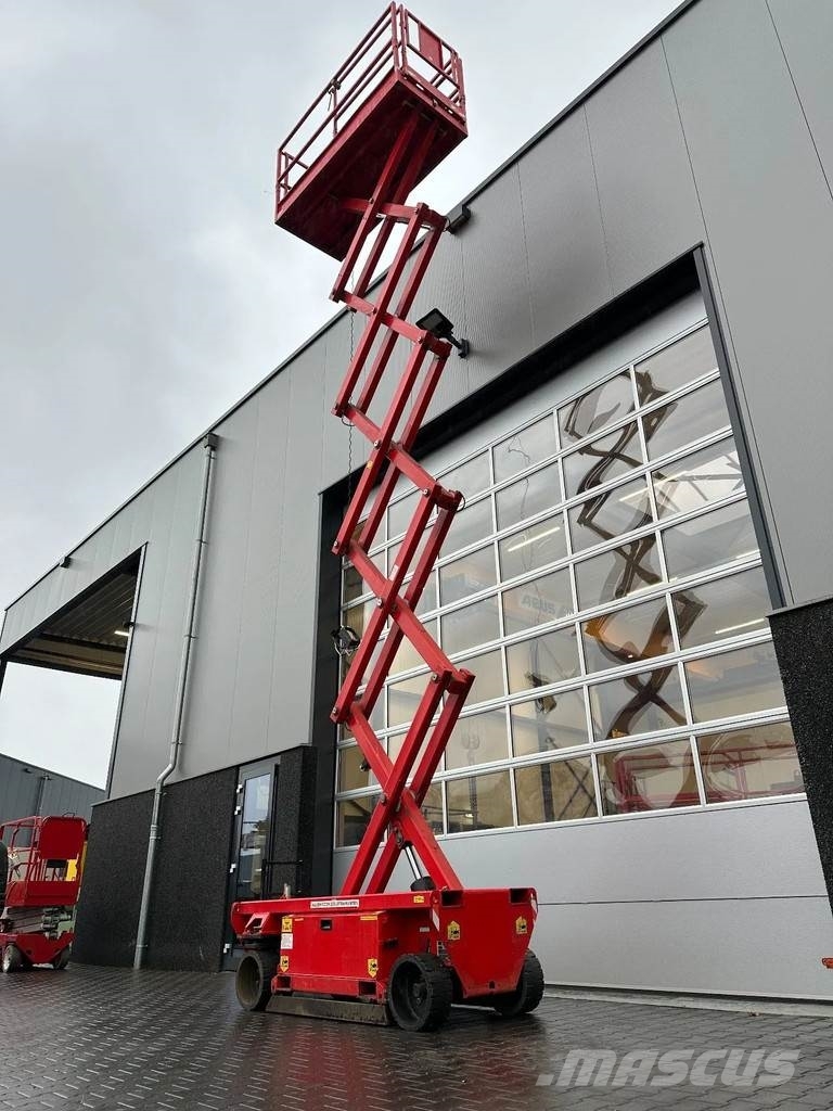 Holland Lift Ecostar HL-9710 Nůžková zvedací plošina