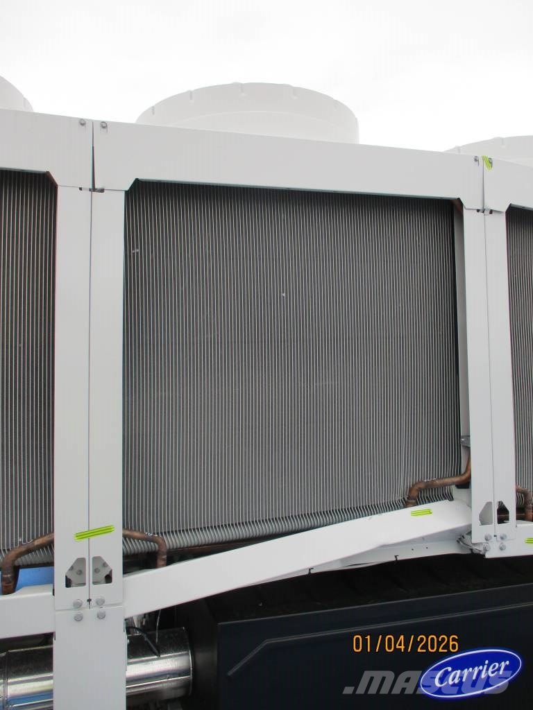 Carrier 30KAVIZE 1100kW Chiller Kühl- und Heizsysteme