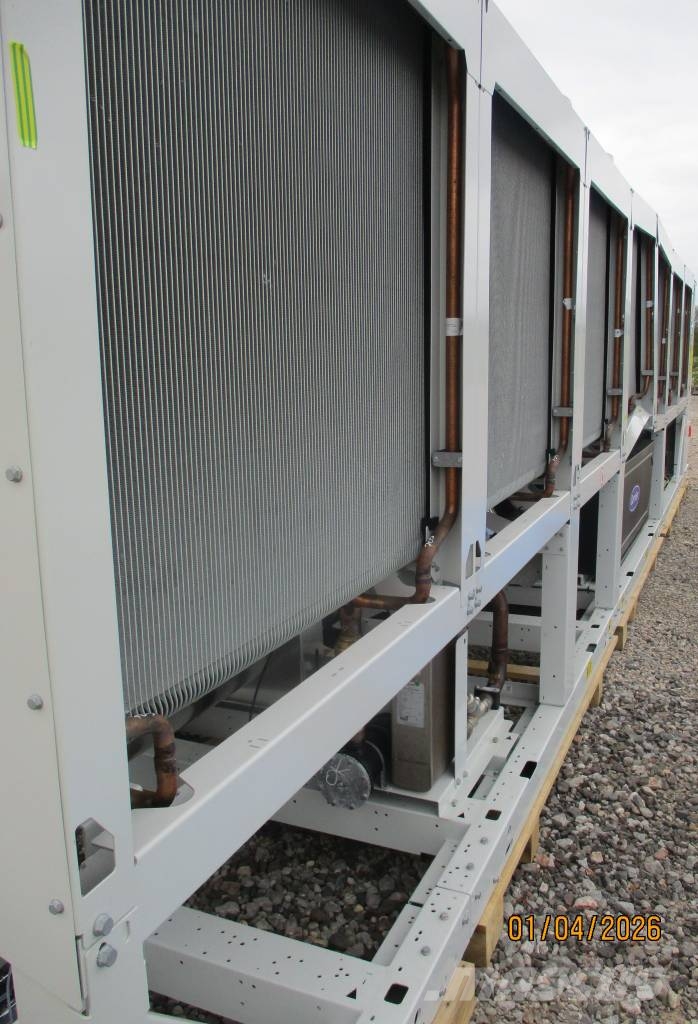 Carrier 30KAVIZE 1100kW Chiller Kühl- und Heizsysteme