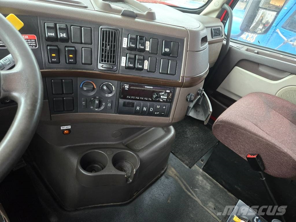Volvo VHD 7 axle automatic dump truck Tipper trucks