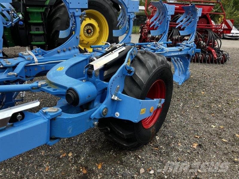 Lemken Diamant 16 VU 开沟机