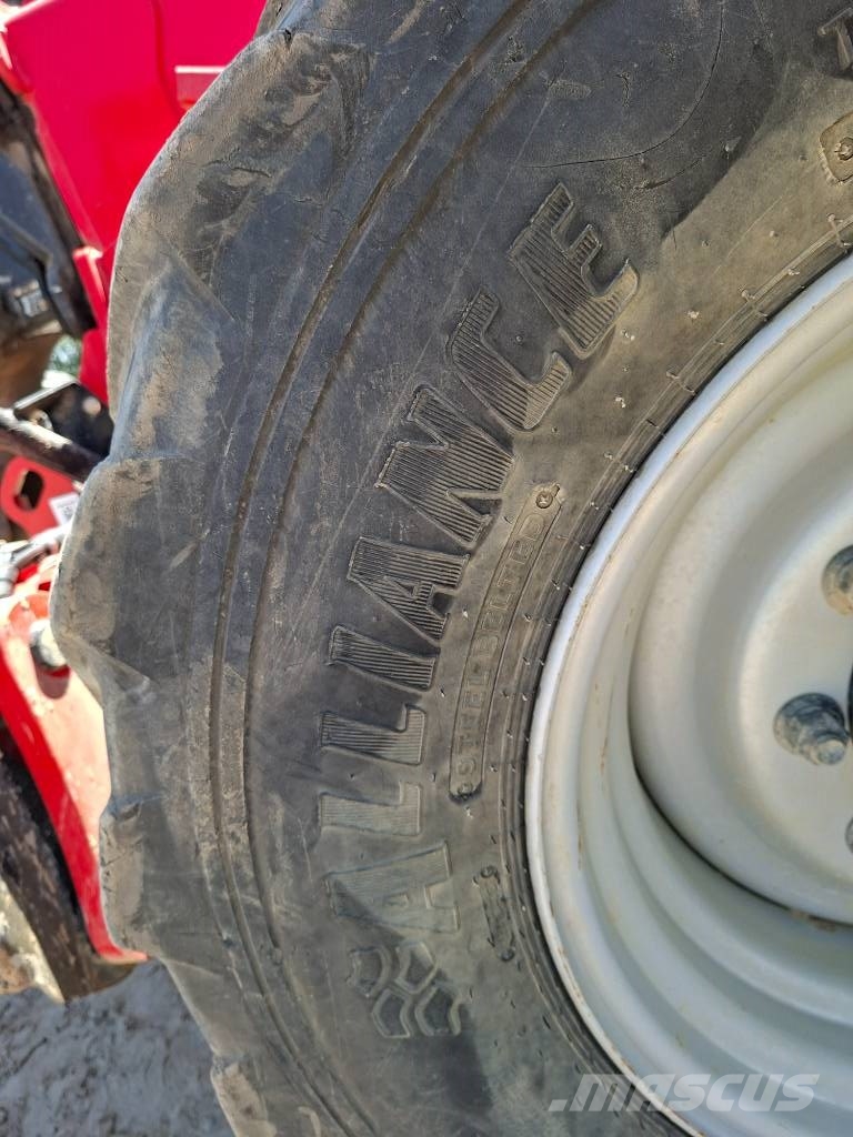 Manitou MT1440e مناولات متداخلة