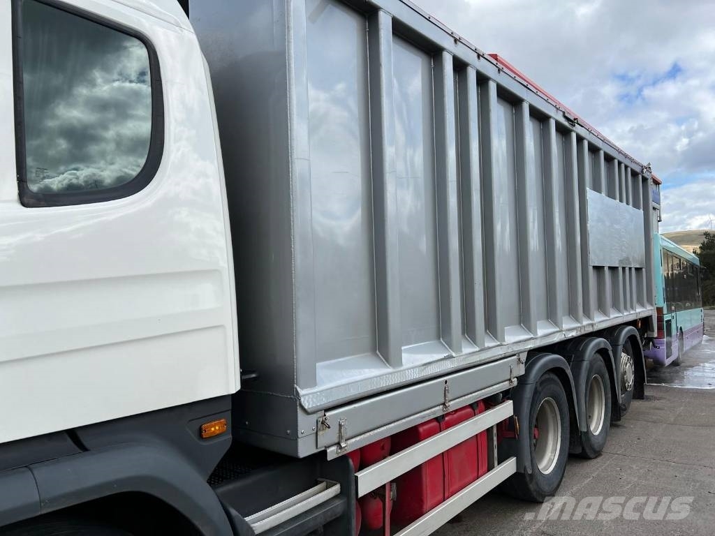 Scania P 410 Tipper trucks