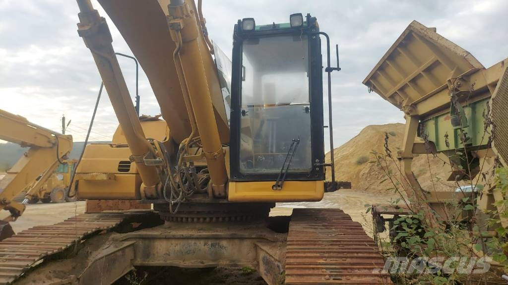 CAT 345 B L Wysięgniki i ramiona