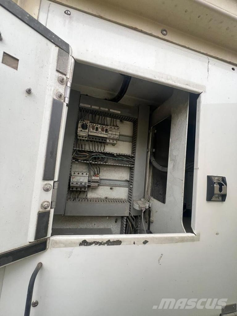 Sdmo XS 910 K Sanduk poluprikolice