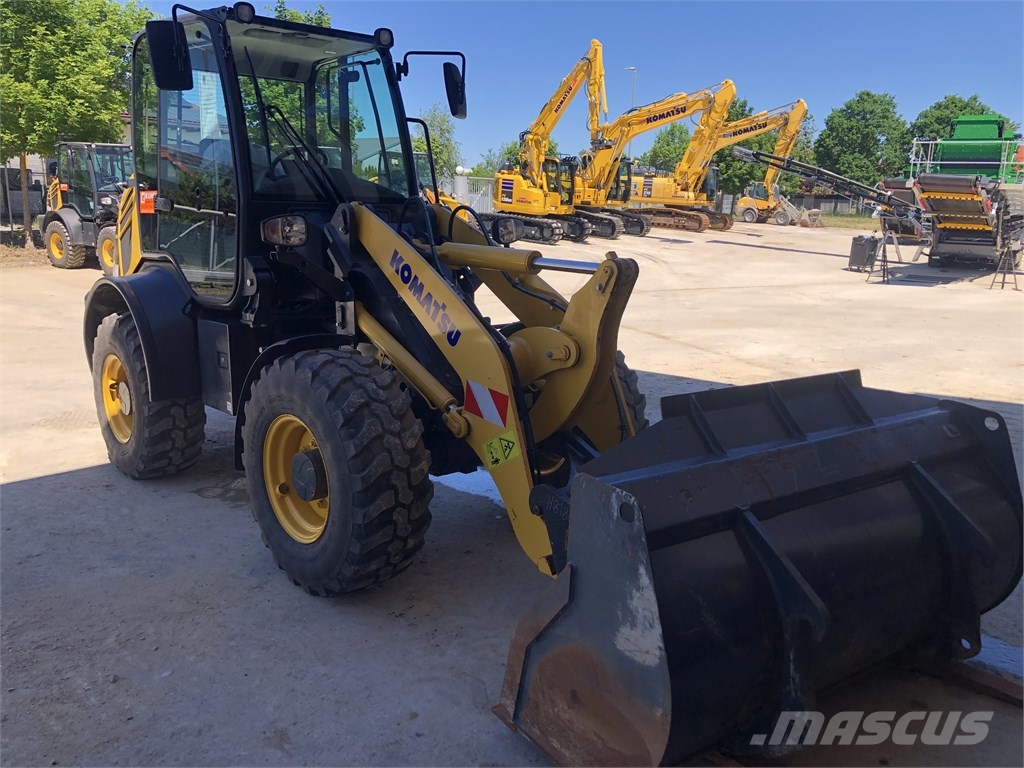 Komatsu WA 80 M-8 Mininakladače