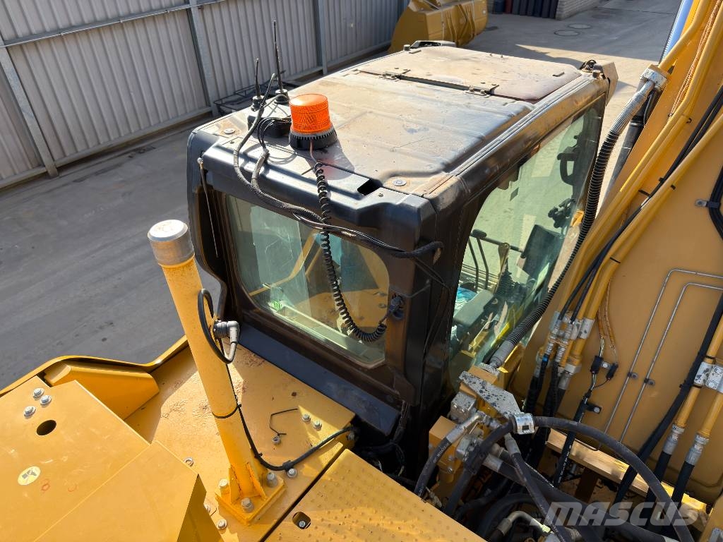 CAT 330 07B Rupsgraafmachines