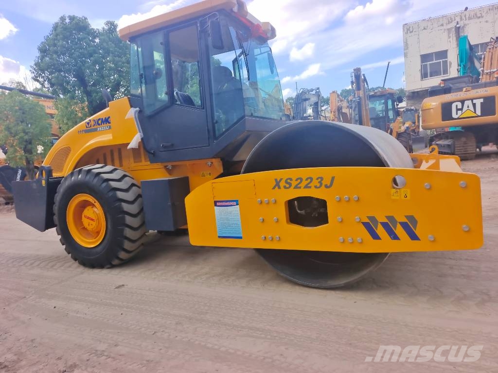 XCMG XS 223 J Plenty of road roller in stock Walzenzüge