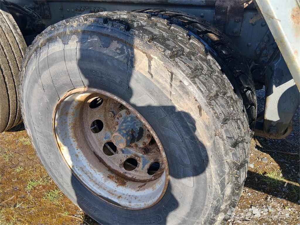 Scania 124G 6x2 شاحنات الرافعات الخطافية