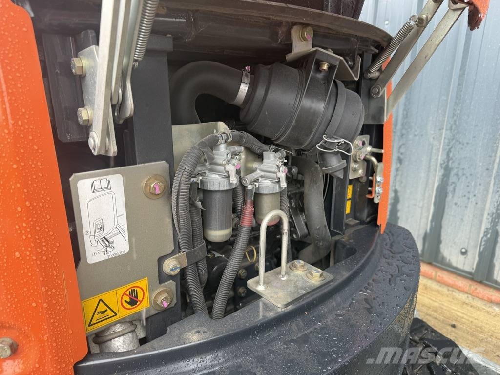 Hitachi ZX 19 U-5 1.9t mini excavator with Trailer حفارات صغيرة أقل من 7 طن (حفارات صغيرة)