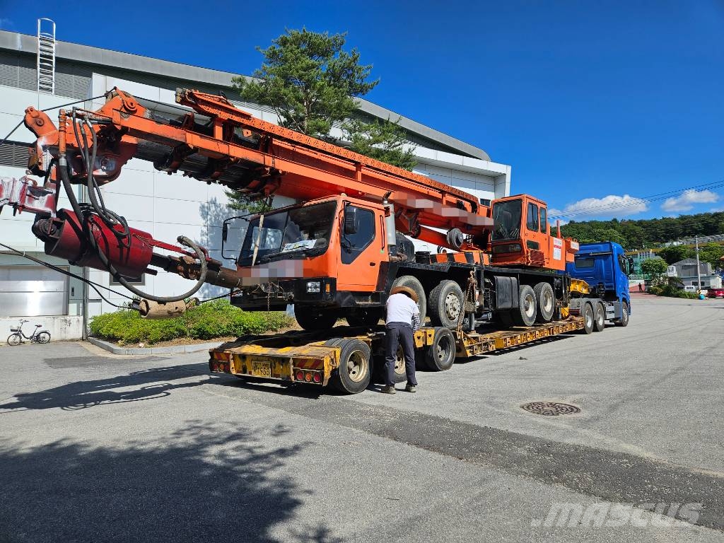 XCMG QY 50 自走式掘削トラック