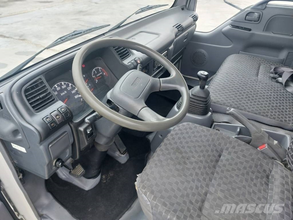 Isuzu NPR 85 Camiões caixa cortinas laterais