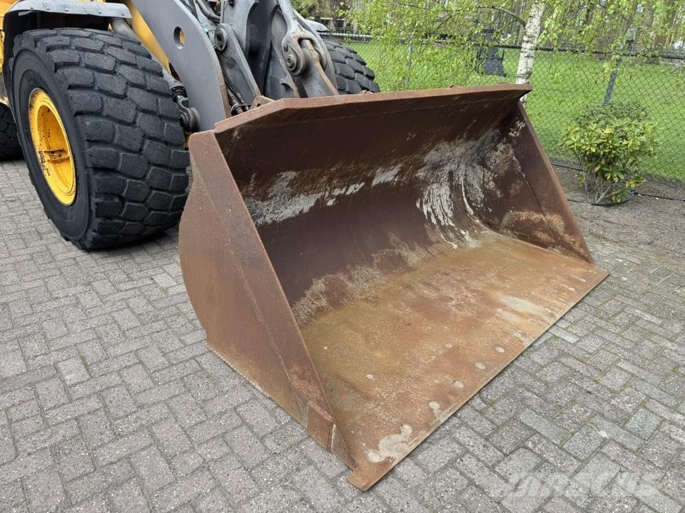 Volvo FL 290 L90E Shovel loader 輪胎式裝載機
