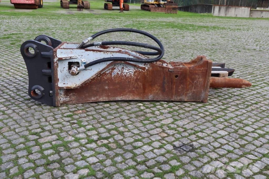 Furukawa FXJ475 3205 kg 33–55 t Σφυριά / Σπαστήρες