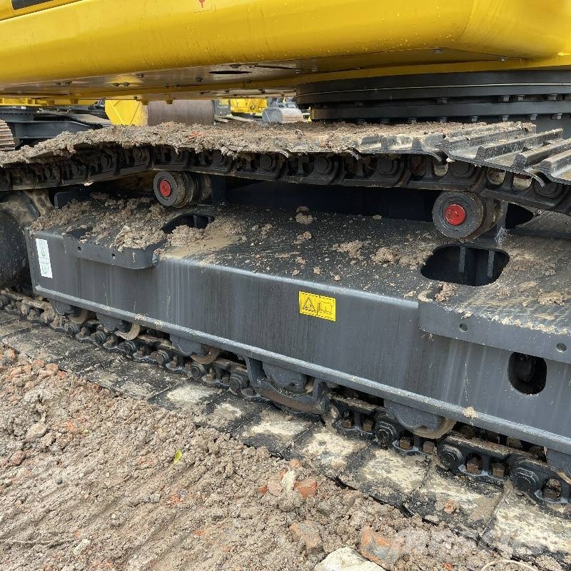 Komatsu PC 200 대형 굴삭기 29톤 이상