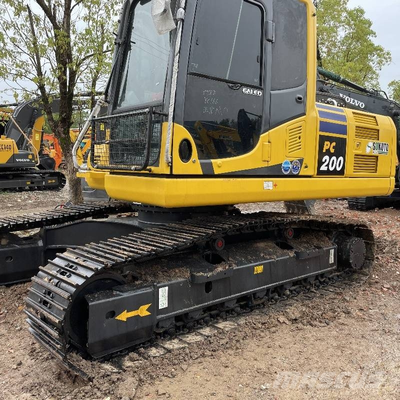 Komatsu PC 200 대형 굴삭기 29톤 이상