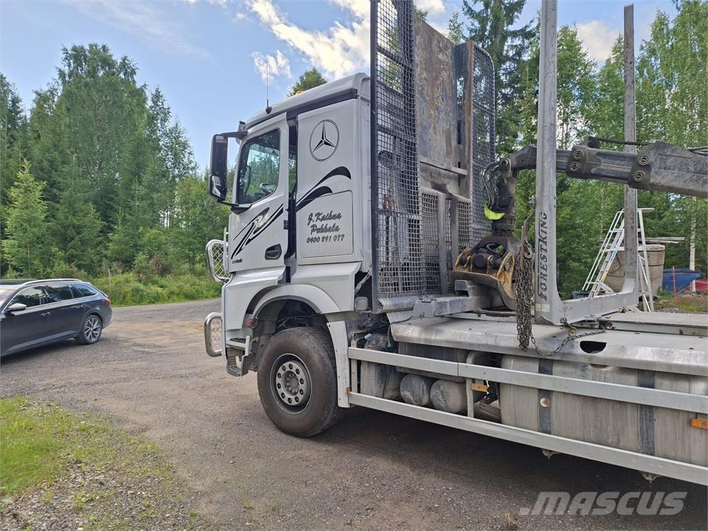 Mercedes-Benz Arocs Transporte de madera