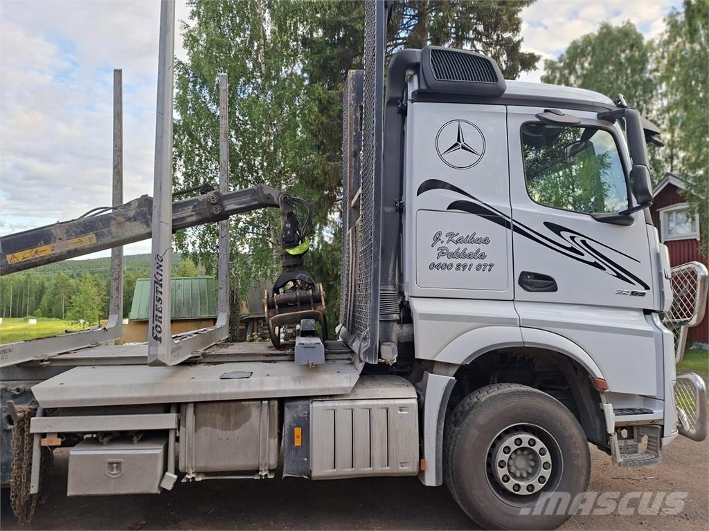 Mercedes-Benz Arocs Transporte de madera