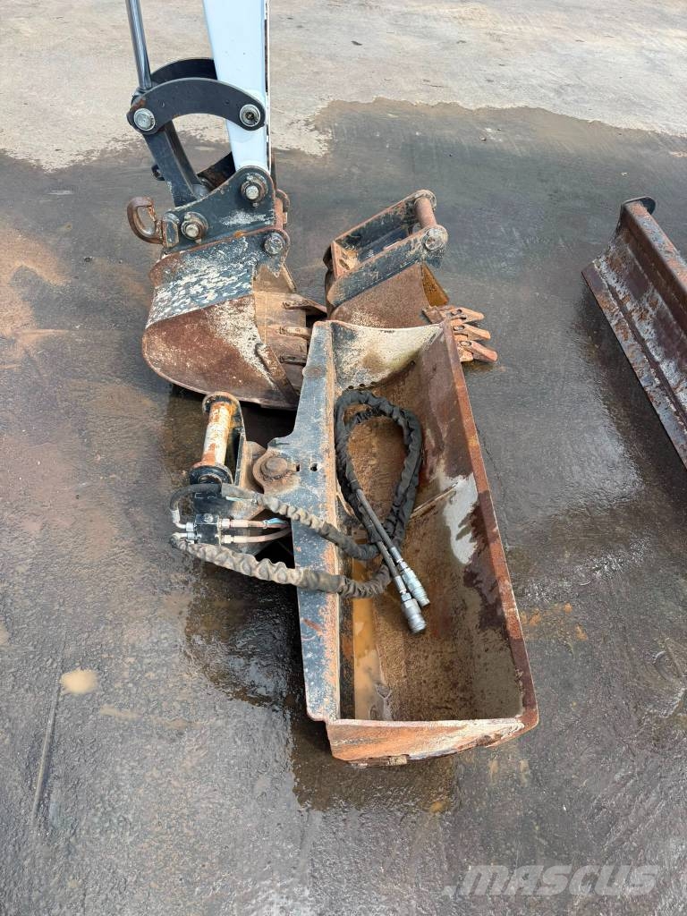 Bobcat E 27Z // BJ.: 2018 /884H/SW/3 Löffel Minikaivukoneet < 7t