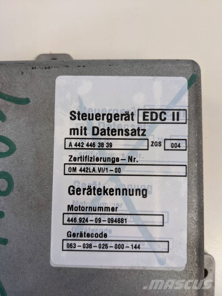 Mercedes-Benz A0004460839 Steuergerät 电子设备