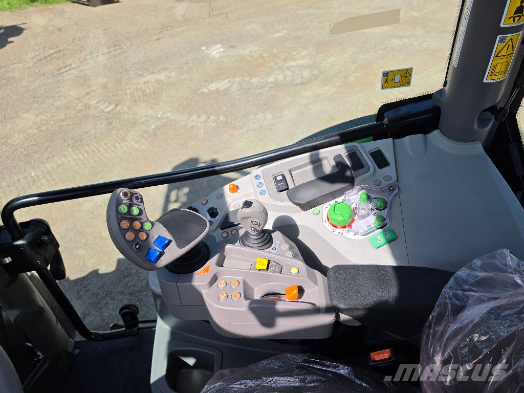 Deutz-Fahr 6135 C TTV WARRIOR Tractors