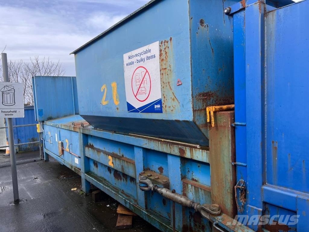 Compoman Skip Compactor Prügipressid