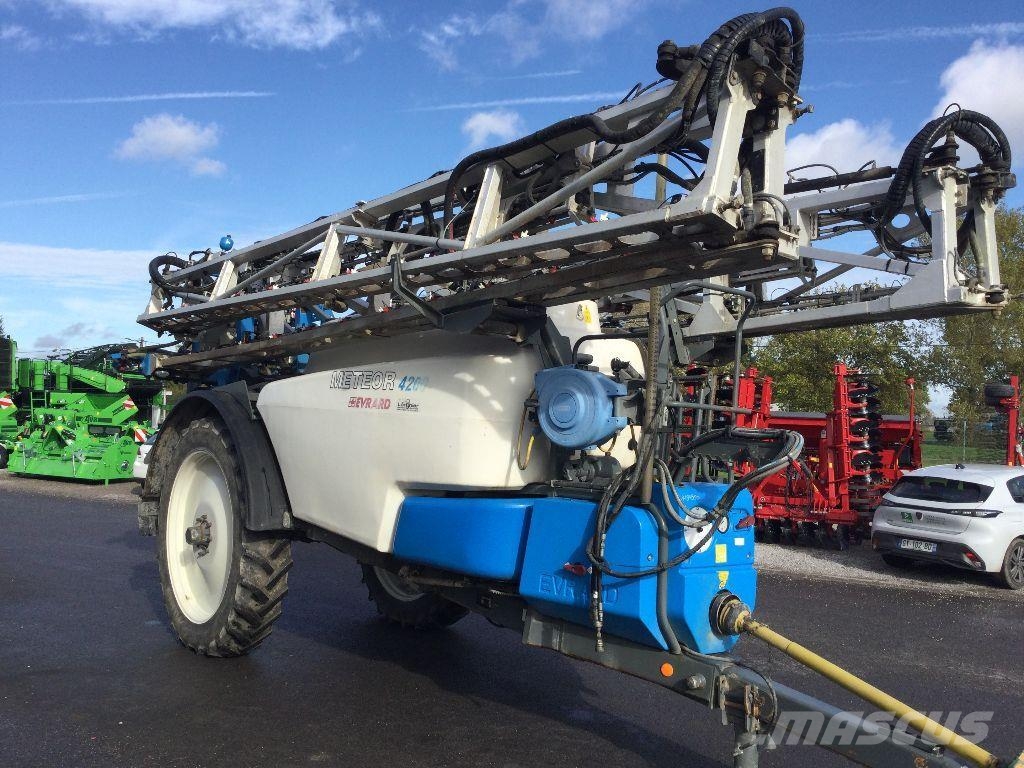 Evrard Meteor 4200 / 36m 牵引式喷雾机
