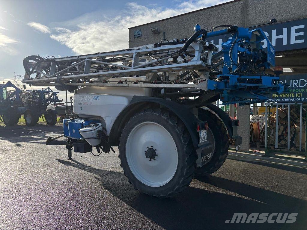 Evrard Meteor 4200 / 36m / 14 000ha Hinattavat ruiskut