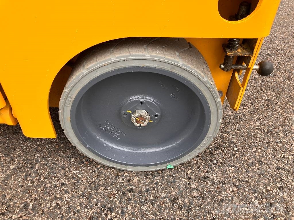 HAULOTTE COMPACT10 - NEW BATTERIES 4 NEW WHEELS Šķerveida pacēlāji