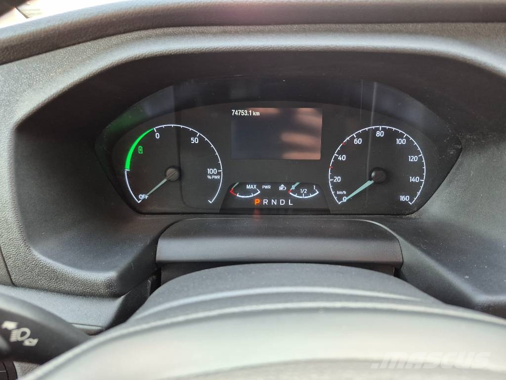 Ford Transit 350 L4H3 Trend 68 kWh شاحنة مقفلة